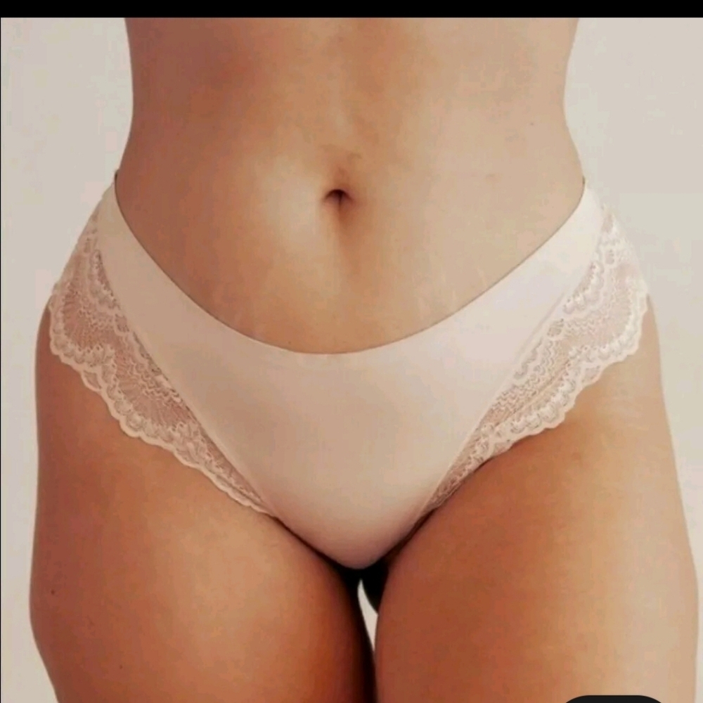 Pinsy 4 Pair Beige Light Shaping Thong Lace Panty Bundle  NWT